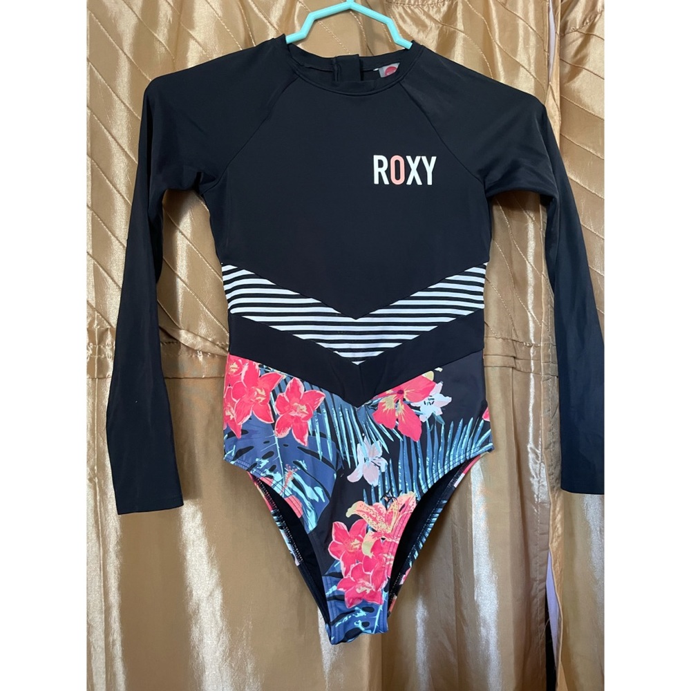Roxy girls size Large long sleeve swimsuit
